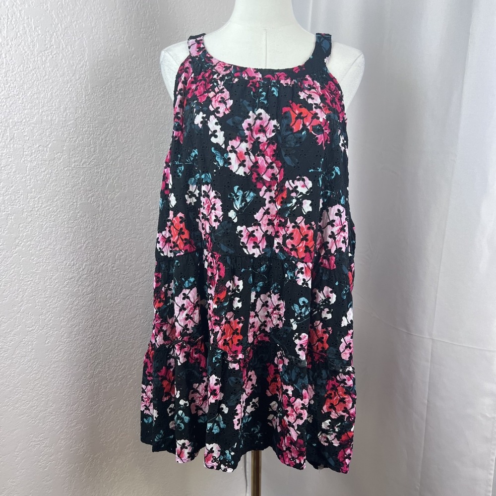 Torrid Top Womens 6 Black Floral Babydoll Eyelet Tiered Sleeveless Boho Romantic